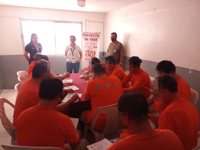SP_Veracruz's tweet photo. Como parte del fortalecimiento para la Reinserción Social, en materia de Prevención del Delito, la SSP a través de la DGPRS, impartió el taller "Mi Propósito para el 2024". https://t.co/nF2lbJ5WMy