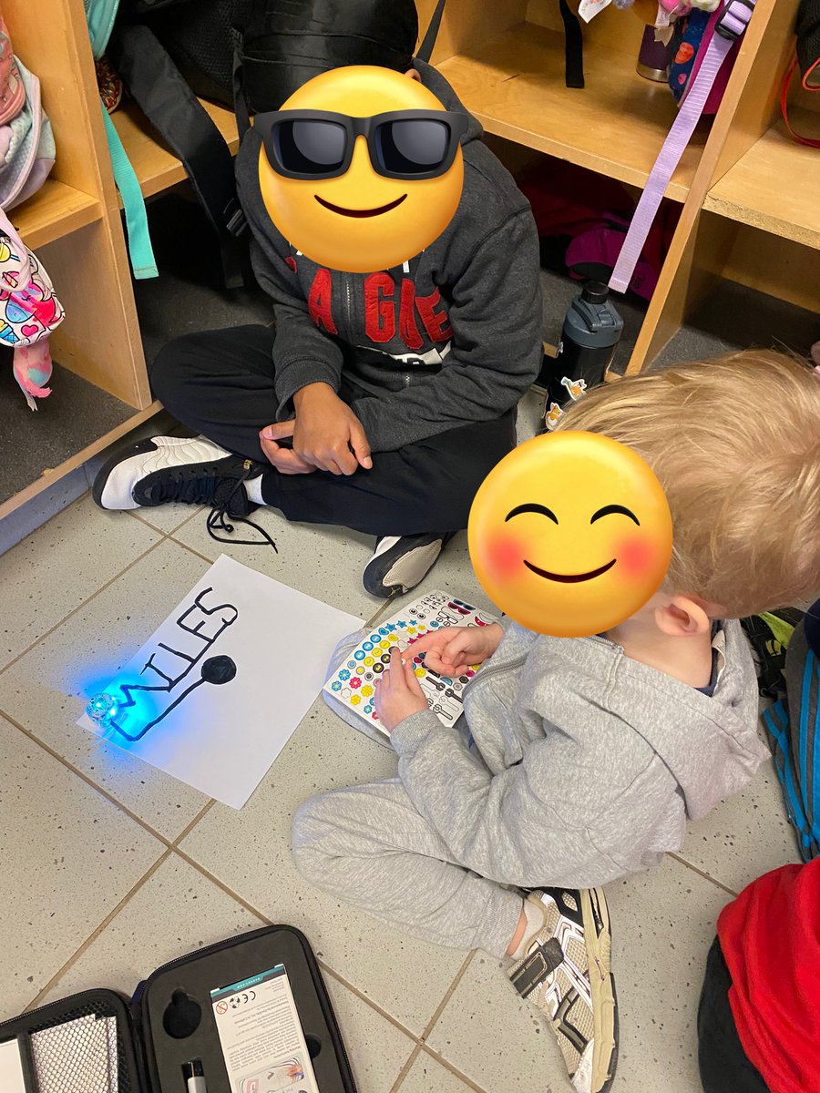 We love learning buddies with @TraceyZavitz . Students always look forward to the time with their little buddies and I love the leadership skills my grade 6s are gaining 😍 @mountsfieldps #community