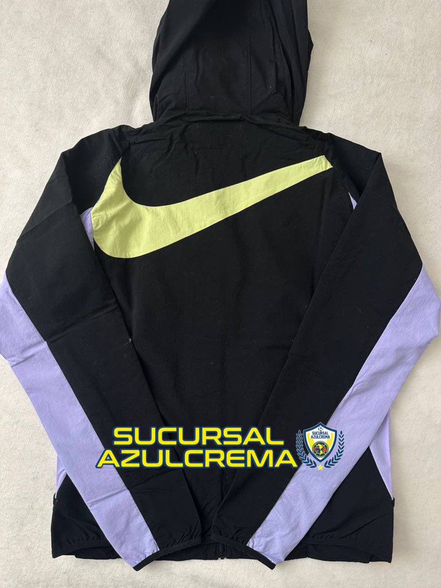SucAzulcrema's tweet photo. - Chamarra DAMA Nike club america 

- Producto: Nuevo - Original 

-Talla: Chica
-Precio $1400

- Entregamos en Guadalajara y realizamos envíos 

https://t.co/ghpFCriZAc https://t.co/Zc7mdxJiBq