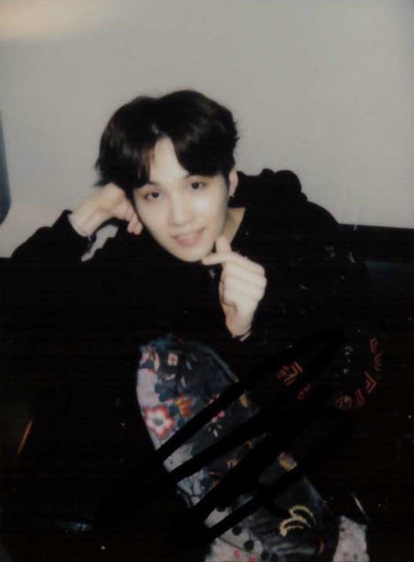 hourly yoongi (@houriysuga) on Twitter photo 