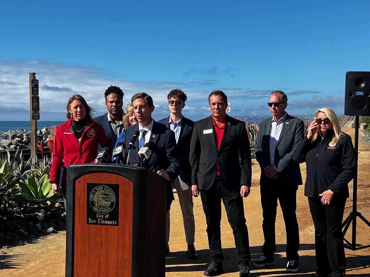 SenBlakespear's tweet image. Today I saw firsthand the landslide in San Clemente that closed the rail line - again. 30 passenger train trips today alone are completely canceled on this route and it’s a horrible inconvenience for thousands of train riders who rely on this service. We must immediately get the