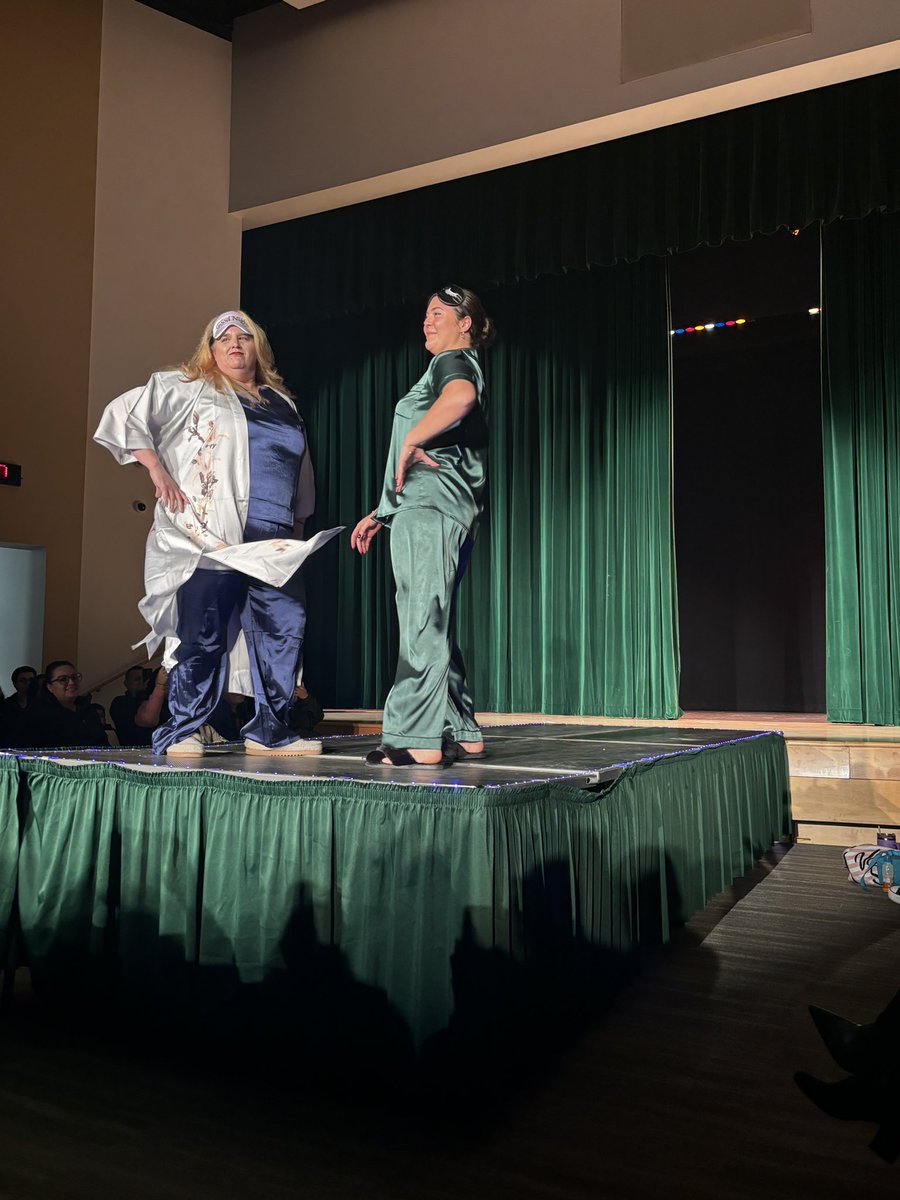 January might feel long but I bet the runway felt even longer to these brave students…& teachers! Loved the first annual LBMS fashion show, amazing!!! @LBpublicschools @LBMSthree #LBtogetherwecan 💚🌊