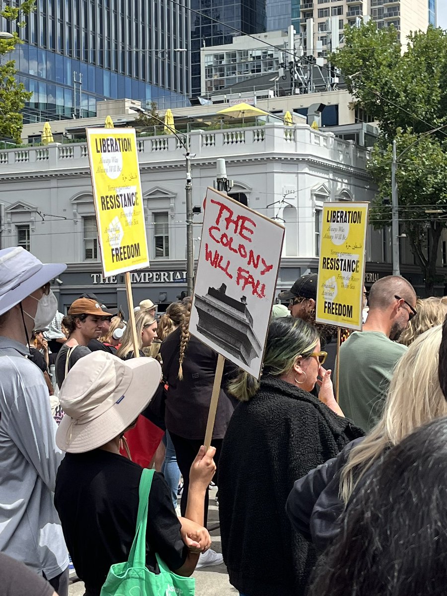 A poster at the Invasion Day rally in Melbourne, noting the destruction of a Captain Cook statue in St Kilda a few days ago. amp.theguardian.com/australia-news…