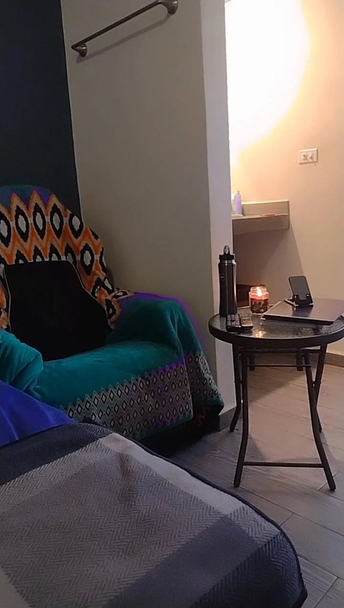 Luna Campoy instagram.com/p/C2izjywPaNr/…