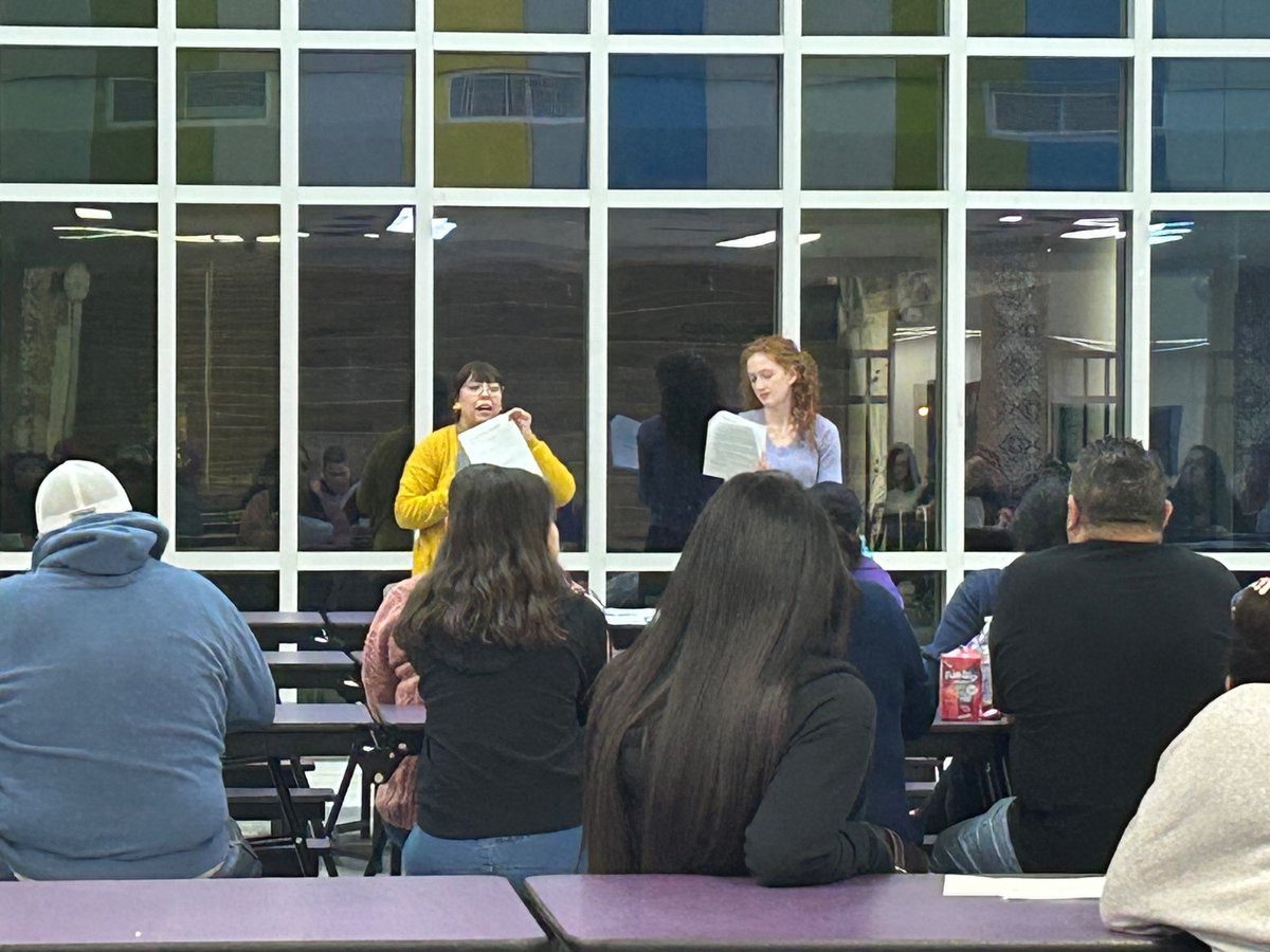 SAISDBrackHS's tweet photo. #BrackDance and #Brackcheer parent interest meeting tonight. Great to see so many join our program!!! #BrackFamilia #WeAreBrack https://t.co/FWEAhcHs9J