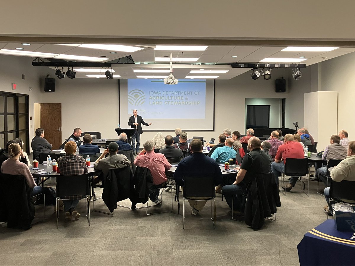 Spoke to a great group at <a href="/CLBankAndTrust/">Clear Lake Bank & Trust</a> this evening to provide an update on the #IowaAg economy, market development, water quality progress and more!

<a href="/iowabankers/">Iowa Bankers</a> are an asset to our ag and rural communities, providing needed capital and economic development opportunities