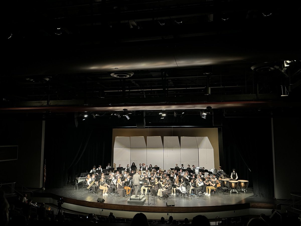 Wonderful performances by the BHS and 8th grade bands tonight <a href="/BeachwoodBison/">Beachwood Schools</a> 🎶🎵