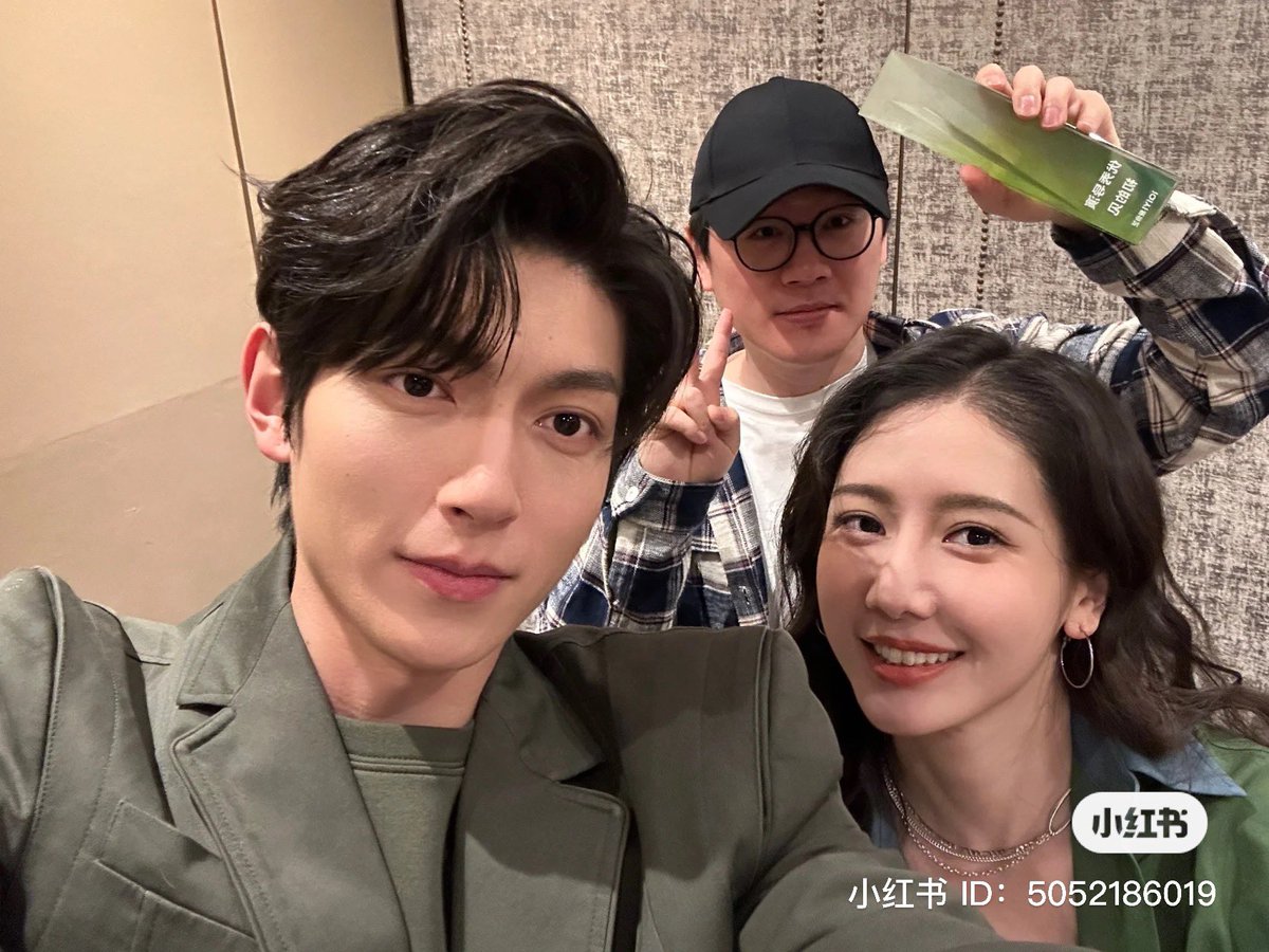 dramapotatoe's tweet image. #FanZhixin shares new snaps as he reunites with #MyLethalMan costar #LiMozhi at the 7th anniversary of iQIYI split accounts dramas
