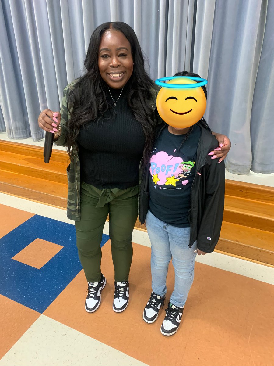 RNBteaches123's tweet photo. @WBE_Sheriffs final winner of an Amazon gift card of the evening! #ScienceNight #FBISDLearns #ScienceIsLife #WBESheriffs https://t.co/qm5F0ycSEE
