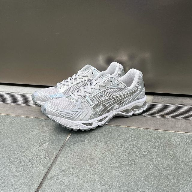 UNITED ARROWS オンライン 1/26 11:00~ ASICS GEL-KAYANO 14 “Birch UNITED ARROWS オンライン 1/26 11:00~ ASICS GEL-KAYANO 14 “Birch