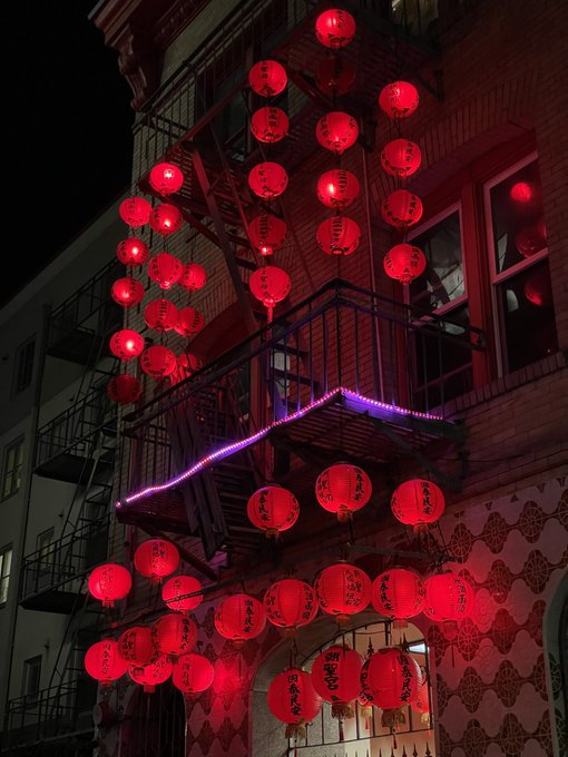 🎈 https://t.co/LmeVDgnsAd