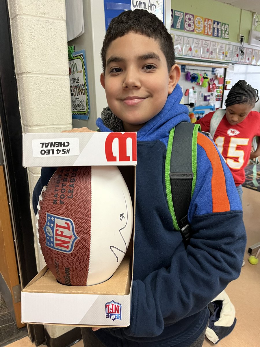PeggyEverist (@meverist) on Twitter photo Look!!! Our 4th grade class <a href="/KCPS_Rogers/">KCPS Rogers</a> won the <a href="/Chiefs/">Kansas City Chiefs</a> autographed football 🏈 <a href="/chenal_leo/">Leopold Chenal</a> We celebrated with <a href="/shattomilk/">Shatto Milk Company</a> root beer milk & cookies from <a href="/HyVee/">Hy-Vee</a> Thanks to @kcps communication for the fun contest! Look!!! Our 4th grade class <a href="/KCPS_Rogers/">KCPS Rogers</a> won the <a href="/Chiefs/">Kansas City Chiefs</a> autographed football 🏈 <a href="/chenal_leo/">Leopold Chenal</a> We celebrated with <a href="/shattomilk/">Shatto Milk Company</a> root beer milk & cookies from <a href="/HyVee/">Hy-Vee</a> Thanks to @kcps communication for the fun contest!