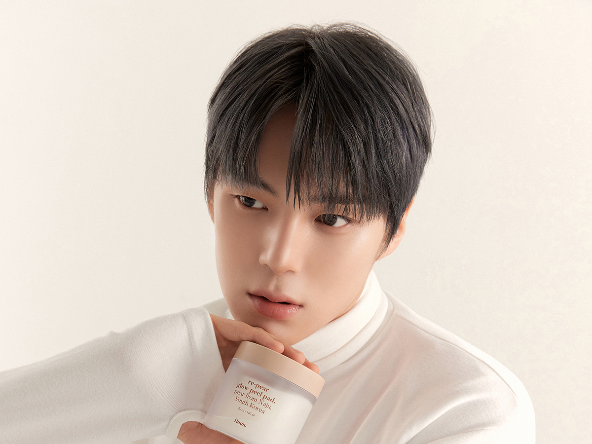 𝐟𝐥𝐨𝐮𝐧 𝐫𝐞-𝐩𝐞𝐚𝐫 𝐥𝐢𝐧𝐞
𝗡𝗘𝗪 𝗣𝗛𝗢𝗧𝗢📸

수분 가득 머금은 
리-페어 라인과 함께한
민혁님의 𝗡𝗘𝗪 화보
오늘부터 순차적으로 공개 합니다🍐