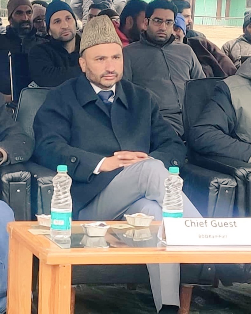 Block Ramhall celebrates 75th Republic day with immense pride and patriotism. Block development officer Ramhall <a href="/AhmedZamood/">Zamoodahmed</a> unfurled the tricolour 🇮🇳 in the premises of Hr.Sec Vilgam .