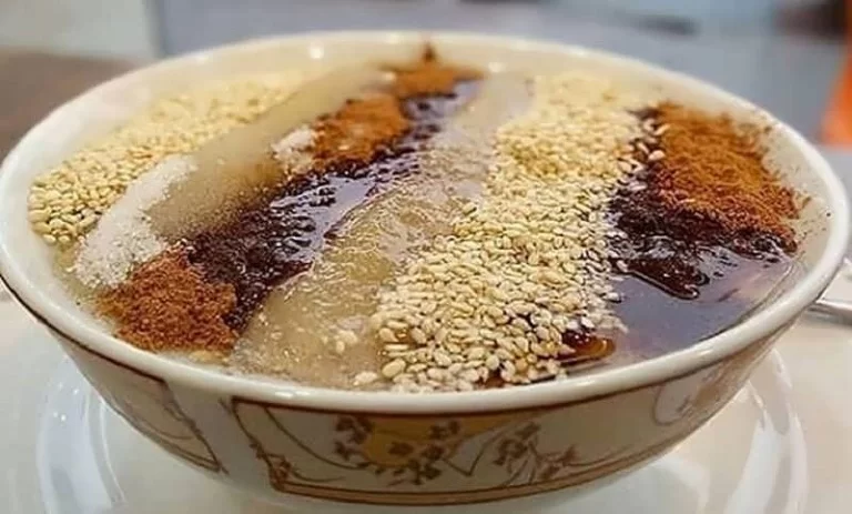 LivinginTehran's tweet image. Nothing matches a Friday morning that starts with a hot dish of #Halim for breakfast 😋

You like Halim with salt or sugar? 😉
#Tehran #Iran