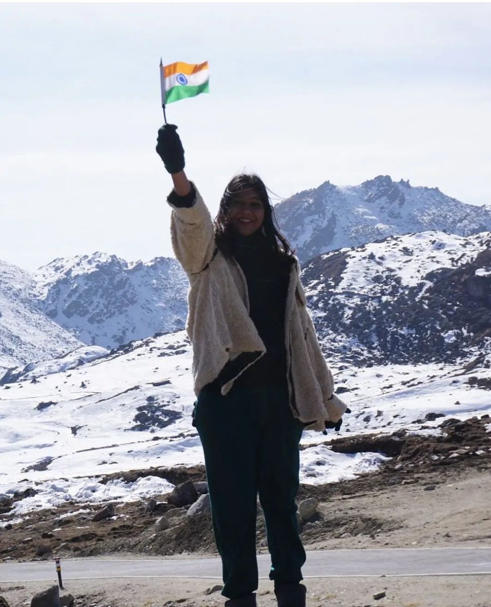 imnutann's tweet photo. मी स्त्री मी नारायणी
#मीस्त्रीमीनारायणी #happyrepublicday2024 #मैंनारीमैंनारायणी https://t.co/fCCYUfslpm