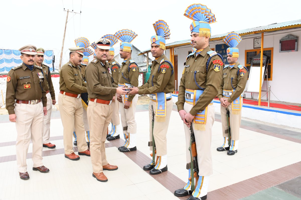 164Pro's tweet photo. 75th Republic Day. Proud movement of The Nation and Citizens. Celebrated Republic Day at 164 Bn CRPF Bn HQ at Kokernag, Dist Anantnag, UT of Jammu and Kashmir. Comdt Shri Kumar Navin unfurled the National Flag. Jai Hind, Jai CRPF.
@crpfindia 
@KOSCRPF https://t.co/w1g3abP4XL