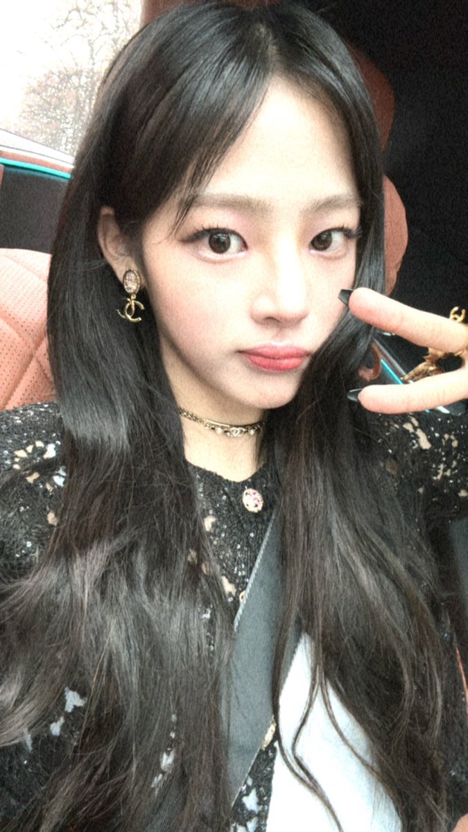 minji pics tweet media