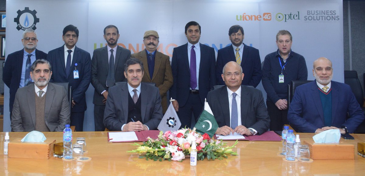 PTCLbusiness's tweet photo. PTCL Group renews its strong partnership with SNGPL, driving innovation and empowering North Central Pakistan. 🤝🔗 
 
#PTCLGroup #SNGPL #InnovationLeaders https://t.co/VyEvLBfLuK