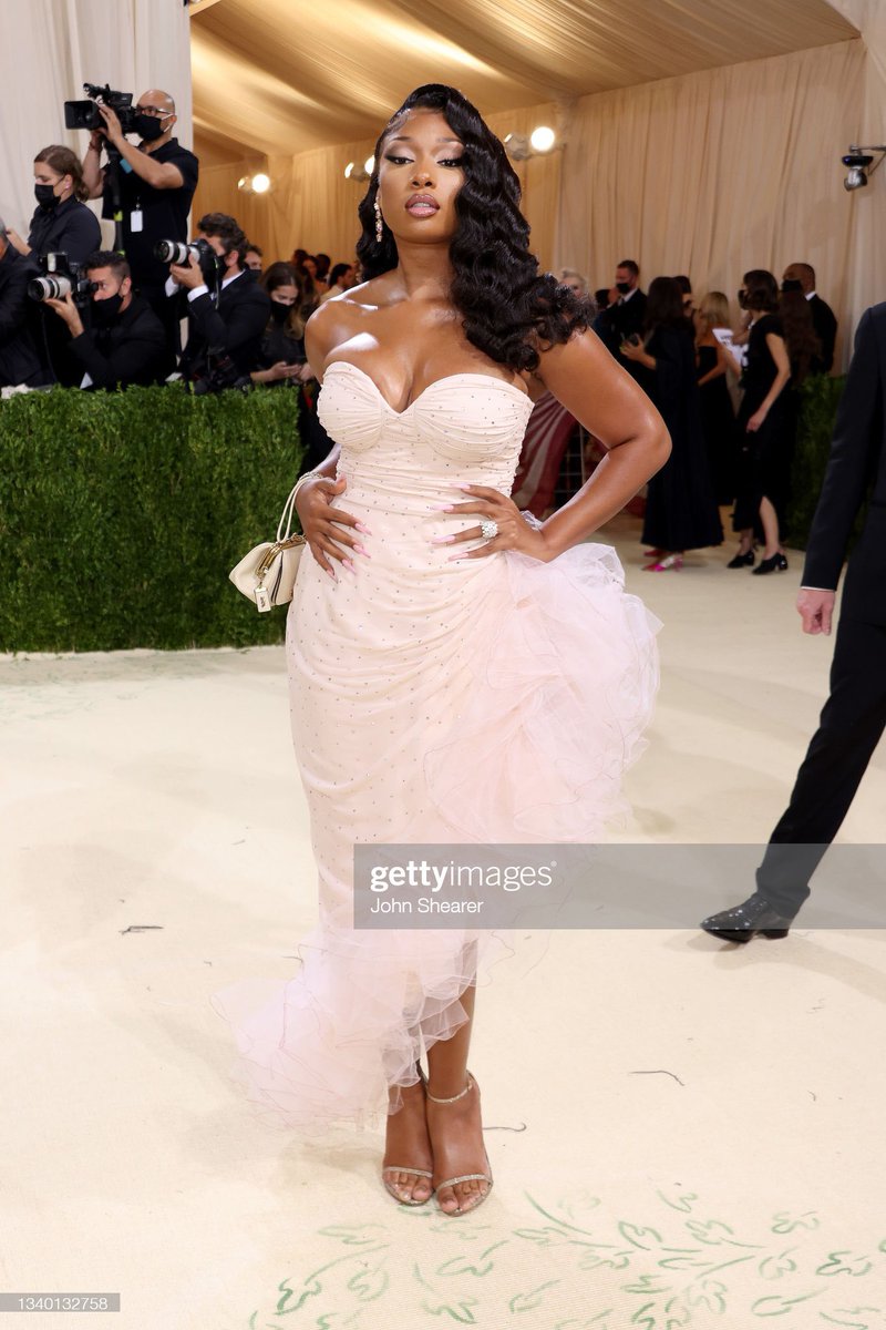 dullishly's tweet image. #unpainted #classless #getty