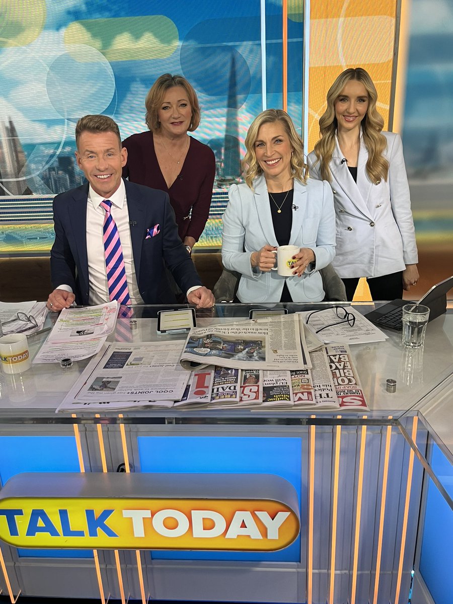 sarahhewsonTV's tweet image. Good morning! We are live now until 9.30am with all of today’s headlines. @drdavidbull @EmilyRoseAdams  @weatherdolly @talktv youtube.com/live/TcwY2vgp8…