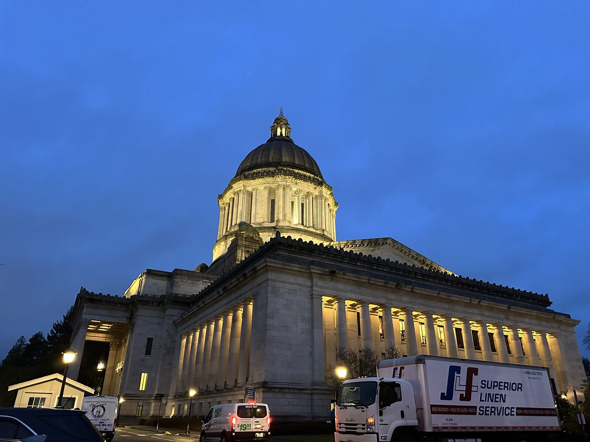 mitchelliung's tweet photo. Spent the day advocating for the newly proposed Bill 2476 to increase the Medicaid reimbursement rate in my home state of Washington. As the 3rd lowest reimbursement rate across the country at 58%, regardless of political party, most agree that change is direly needed! https://t.co/VgJoadCgb2