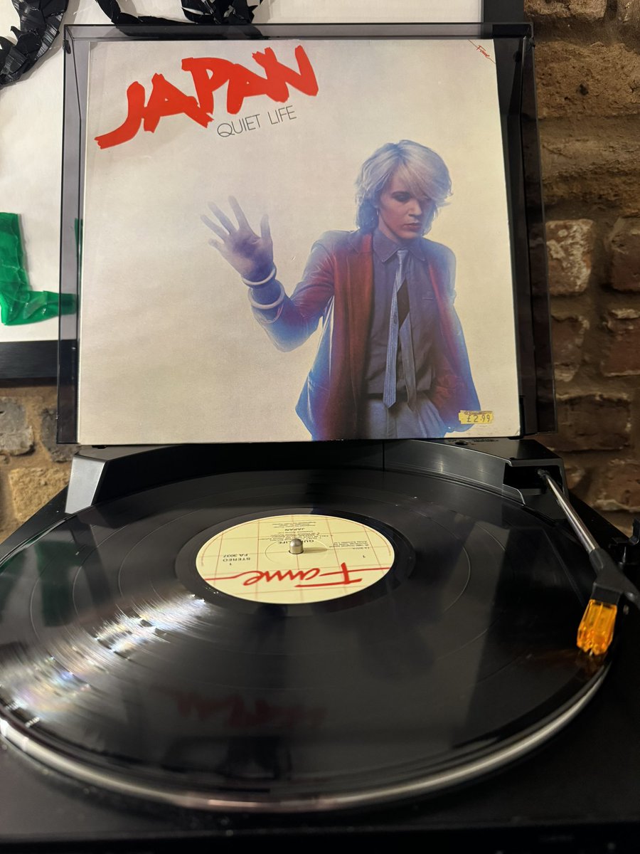 lee0969's tweet image. On this day in 1982 No 93 UK Album Chart Japan “Quiet Life” IMHO one of their best LPs and a move from previous Glam rock to synth / New Romantic. I’ll choose the epic “The Other Side Of Life” how about you? #1980s #Japan #DavidSylvian @jillwebb2005 @nikidoog @CarolynPPerry