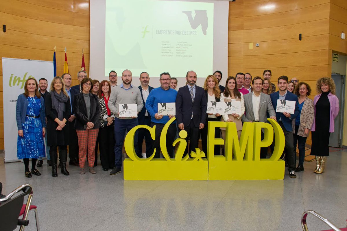 CEEICT's tweet photo. Enhorabuena a las #startups premiadas por el @infoRMurcia en los premios #EmprendedorDelMes 👏👏👏

🏆#Technetium
🏆@AgenciaWeekend_ 
🏆#MarcoVisual
🏆#CloneByMe
🏆#VeryAgro
🏆#DigitalDataFarm

#TalentoTecnologico #startup #empresa #futuro https://t.co/C7uwr4wtpi