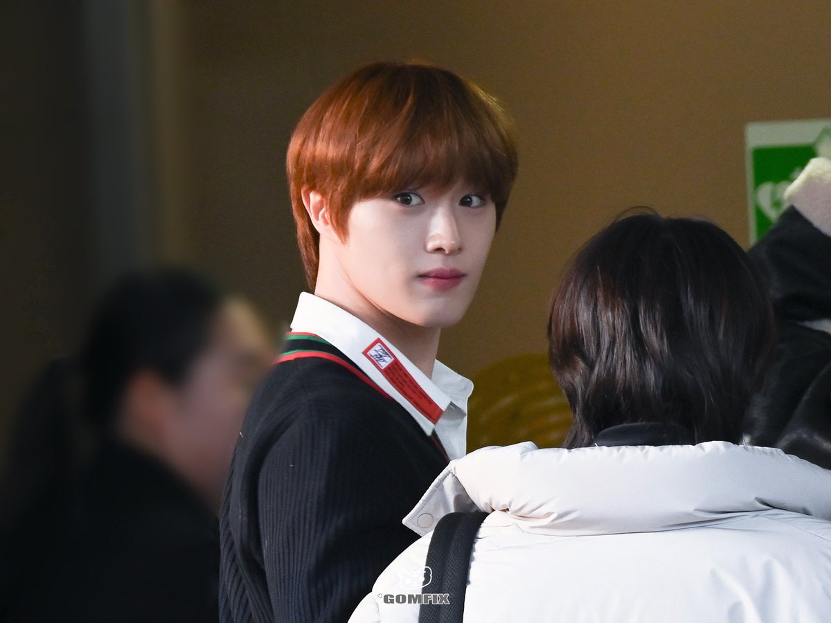 GOMFIX's tweet photo. 240126 뮤직뱅크 출근

뮤뱅 화이티잉💕

#현석 #HYUNSUK #윤현석
#CIX #씨아이엑스 https://t.co/a9lv8BEumW