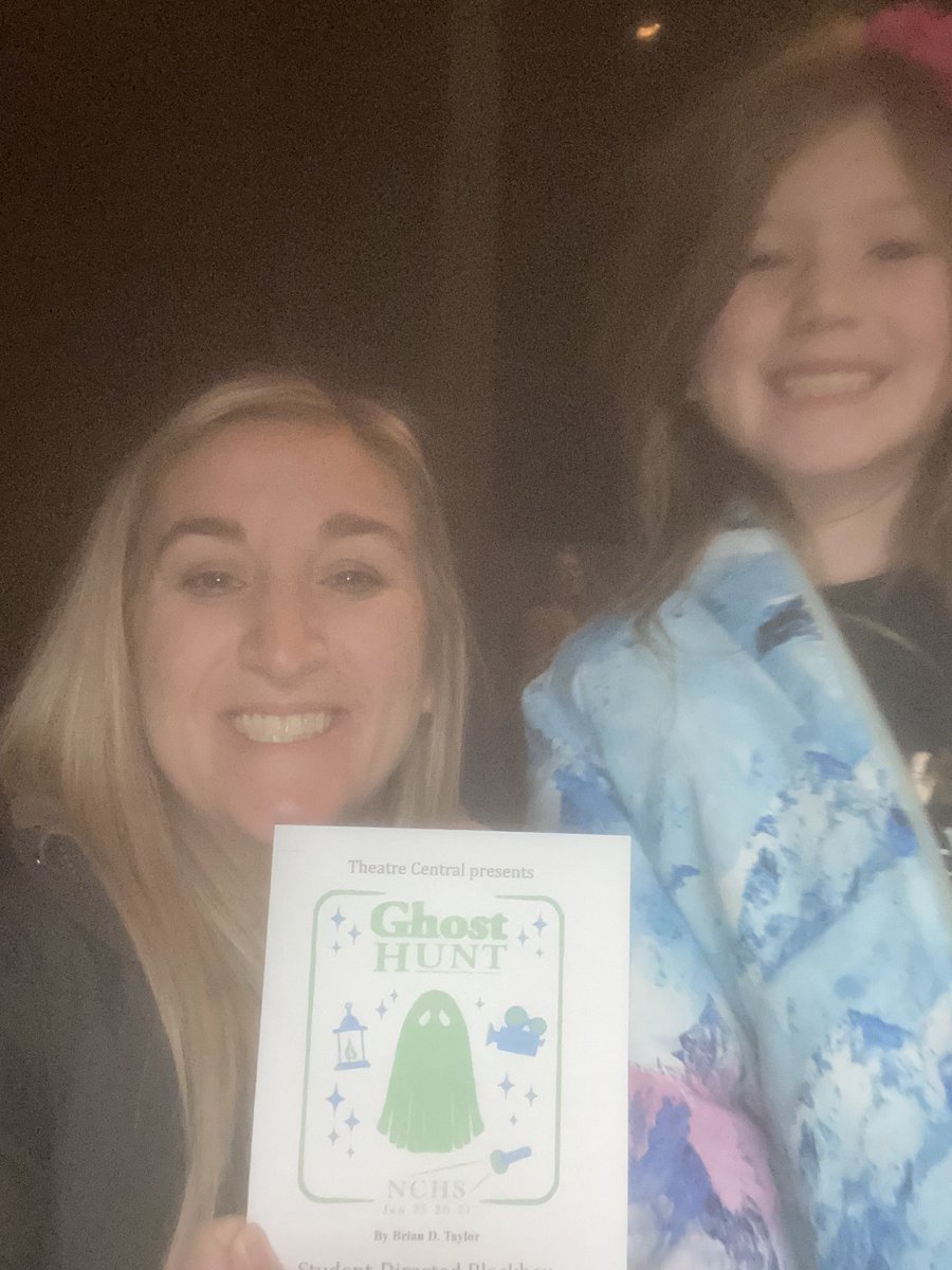 SamSzopinski's tweet photo. Loved seeing Ghost Hunt with my special guest!! Great job to the cast and crew!! https://t.co/rELc1LPpFw