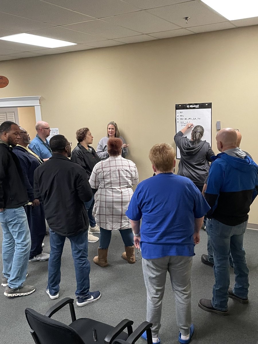 Mrs. Roddy tweet media