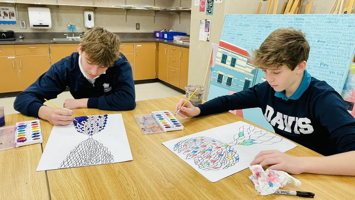 GanzVisualArt's tweet photo. Beautiful 8th grade trees and their powerful roots! #tuBshevat #arted #artsed #davis8 https://t.co/xRlWBvDU0L