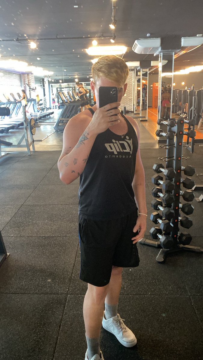 teuboyteilud's tweet photo. 💪🏋️ https://t.co/BFhHv3rC8m
