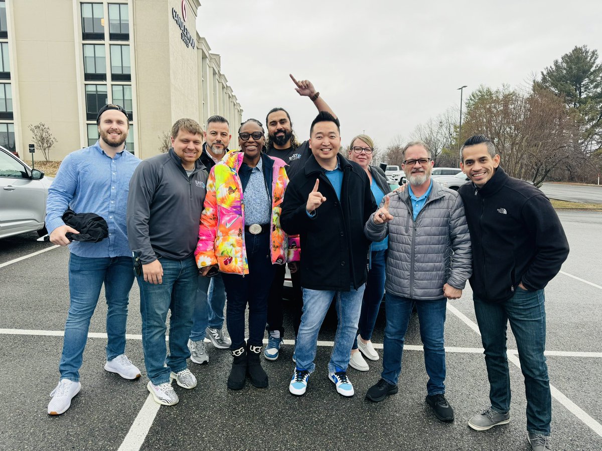 montyporter64's tweet image. Wednesday we traveled to Roanoke VA for our 2024 strategy leadership meeting. What a great time it was! Thank you @DaleB1 @hoonign24 @cjay0908 @King_JMontano @SharonakaE for all the words of wisdom and knowledge you all gave to us! Team Legends, let’s turn this knowledge into…