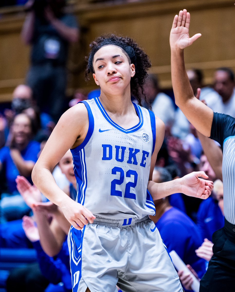 DukeWBB's tweet photo. Went to class, did schoolwork then had a basketball game 🤣🤣😅 @t_mair22 https://t.co/Ews0IFQqq4