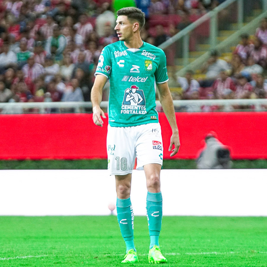 RPintos94's tweet photo. Lucas Di Yorio es nuevo refuerzo de Athletico Paranaense el club le compró el pase al grupo Pachuca.

Recordar que Lucas estuvo en la órbita de Peñarol y finalmente no se dio su llegada al Carbonero. https://t.co/FrdNsQsjZ3