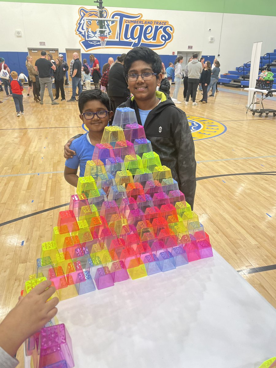 ctetigers's tweet photo. Family STEM Night- Thank you to The Science Guy, Mr. Jason Lindsey for an engaging assembly today and fun family night! #proudtobeCTE @MrsDarnell_CTE @MrsWillis_CTE https://t.co/6YLYdb1WxJ