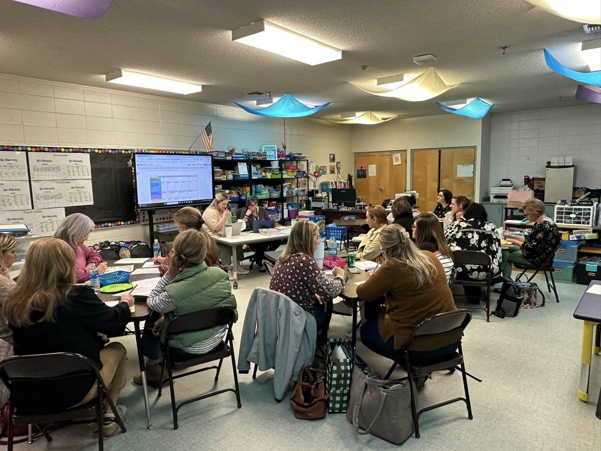 Thank you Mrs. Reynolds at Windham Elementary School for hosting a Coaching Lab, and allowing us to be a part of true collaboration between a math coach and classroom teacher! Way to go Mrs. Hardin! 
#amsti4all #studentcenteredcoaching #learningfromeachother