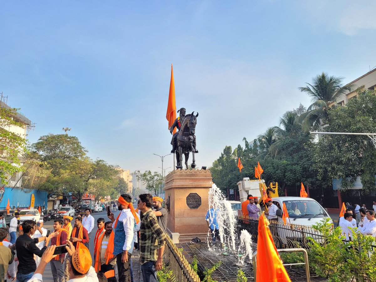 ImLB17's tweet photo. ऊर्जास्रोत❤️🚩🙇‍♂️

#MarathaReservation https://t.co/79ikyMI88X