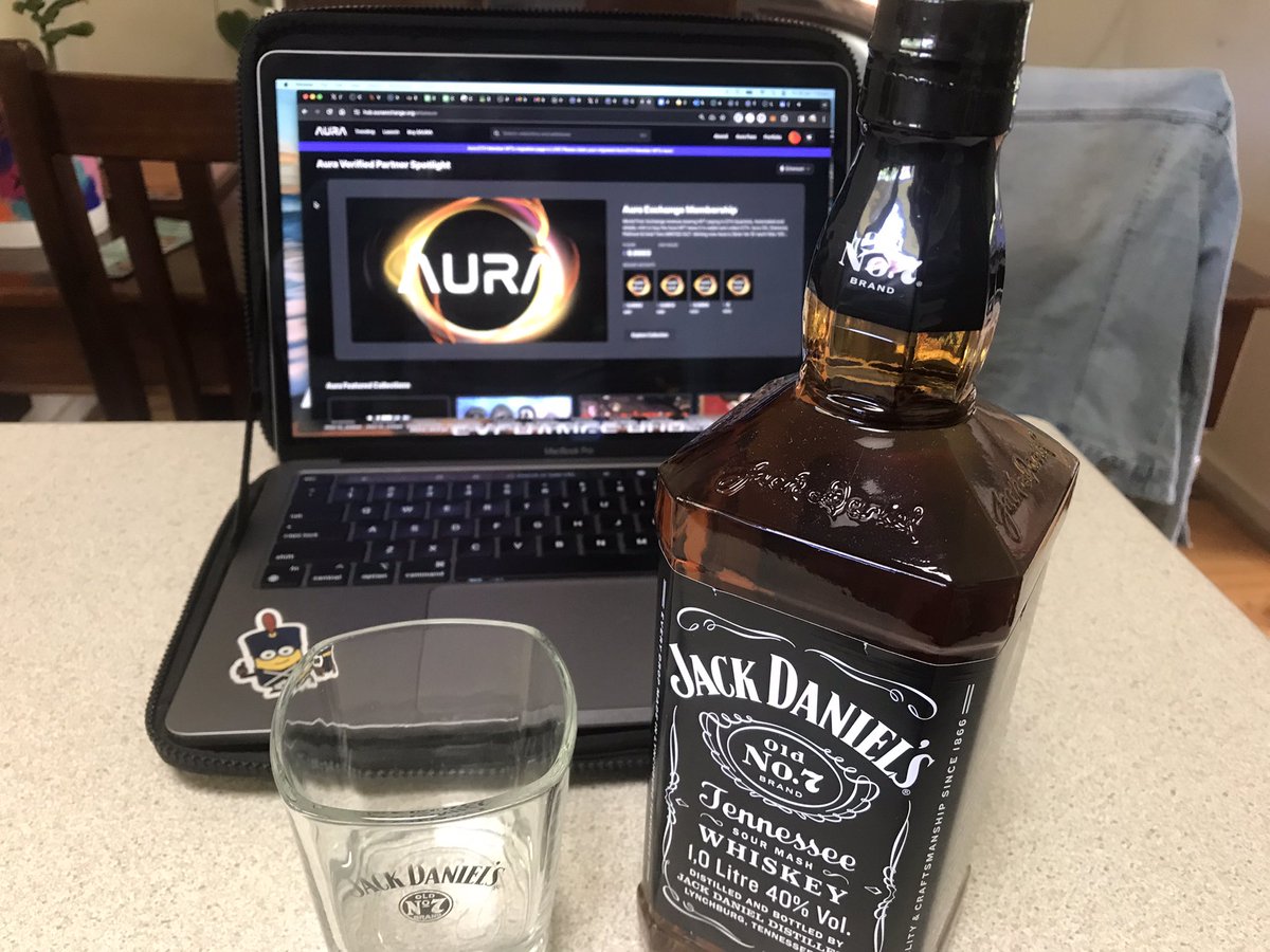 Happy Straya Day to all Aussie fam
🇦🇺🦘
Time to crack a fresh bottle of Jacks and have a play on @AuraExchange 

Have you heard about Founders Fund?

#DoYouAura $AURA #FoundersFund
#AustraliaDay2024 #Australia