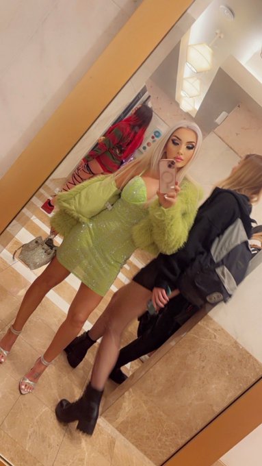 Day one of AVN done thank you to everyone who showed up , was a lot of fun🙌🏻🥰🥰🥰 https://t.co/e0IBboO