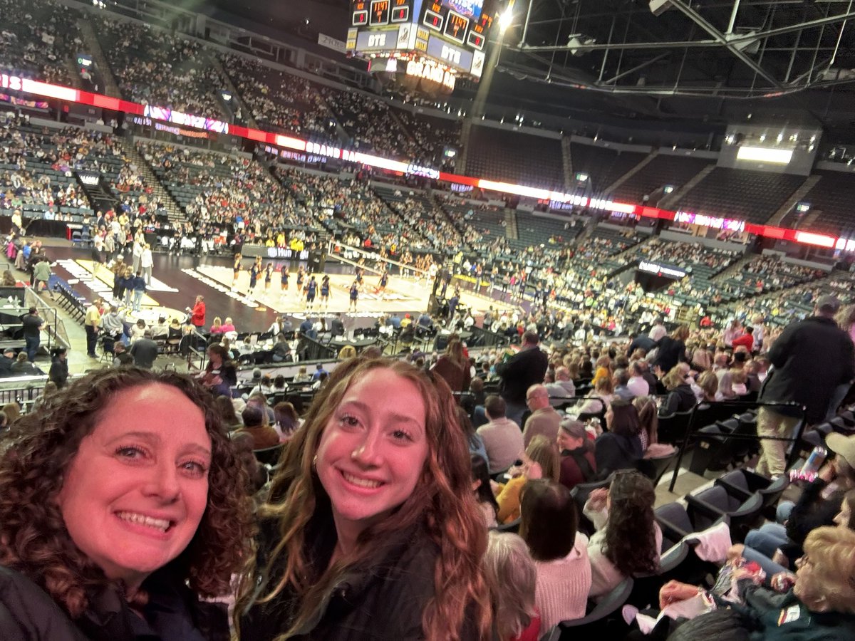At Grand Rapids Rise Game!!!!   Felt great to be involved in such an important HUGE STEP for women in professional sports!!!