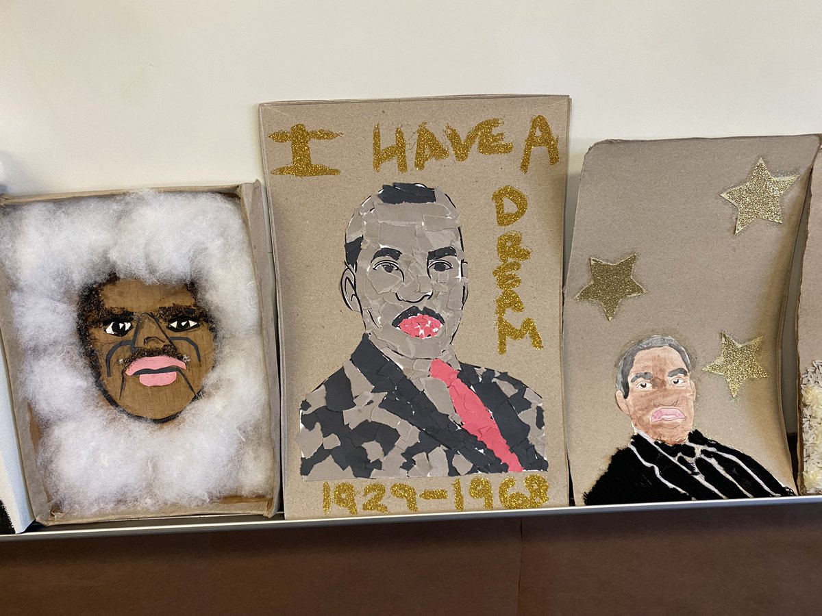 JanisahMorales's tweet photo. In honor of Martin Luther King birthday, I had my student create an art piece of Dr. Kings face with any material except writing materials. This allowed my students to be amazing creative artist. What an awesome 4th grade class I have. ❤️ @Harding_Elem @MarkALuque @Team_BCSD https://t.co/BocnM1ddDS