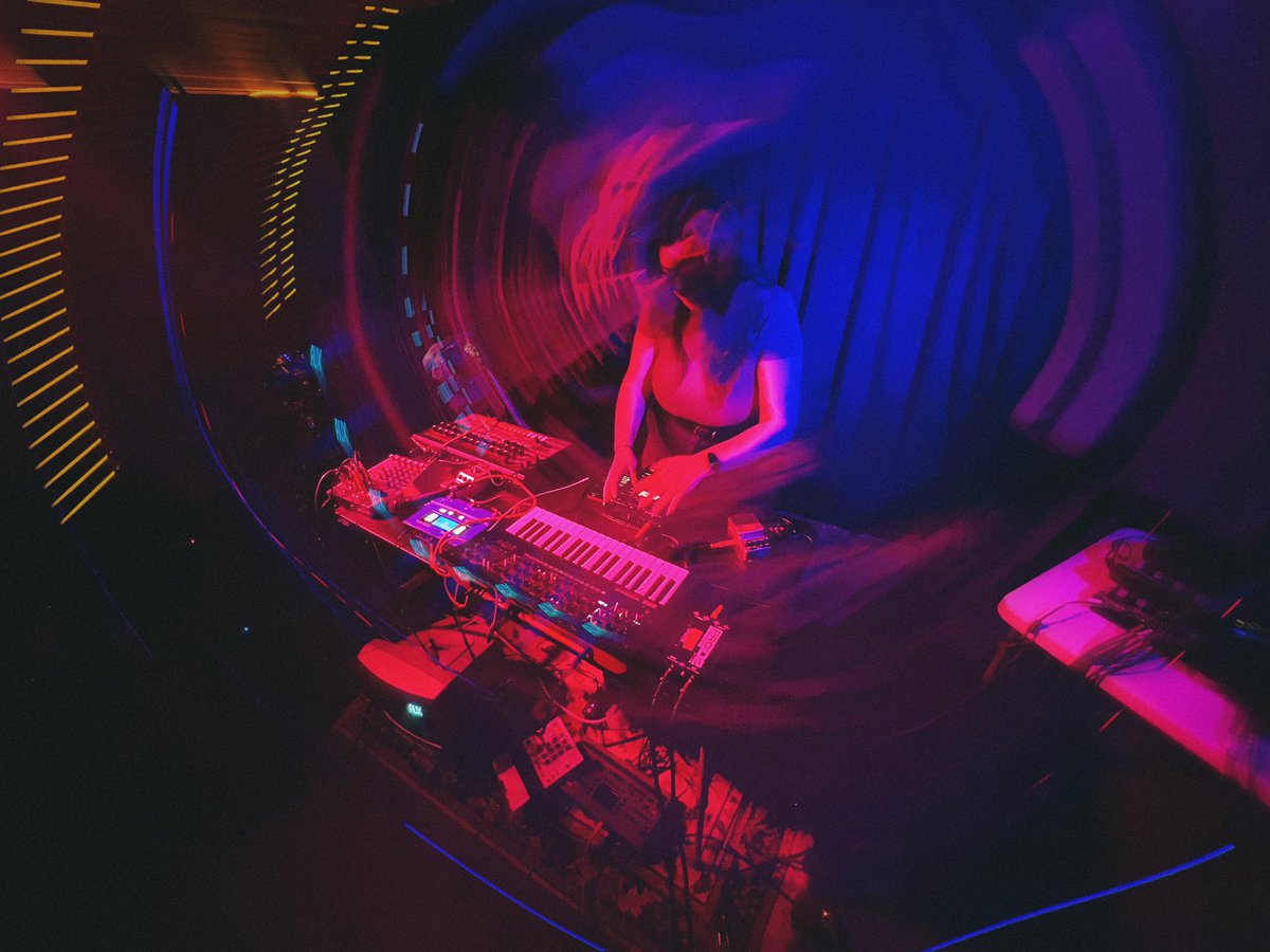 In spectator mode at <a href="/Pozibelle/">P O Z I B E L L E</a> ‘s Nightlike album release show. Go cop that pozibelle.bandcamp.com

Got some good ones of <a href="/Chenoatarin/">Beats By Che</a> and <a href="/A_Sarr/">heart beats</a> teww 📸