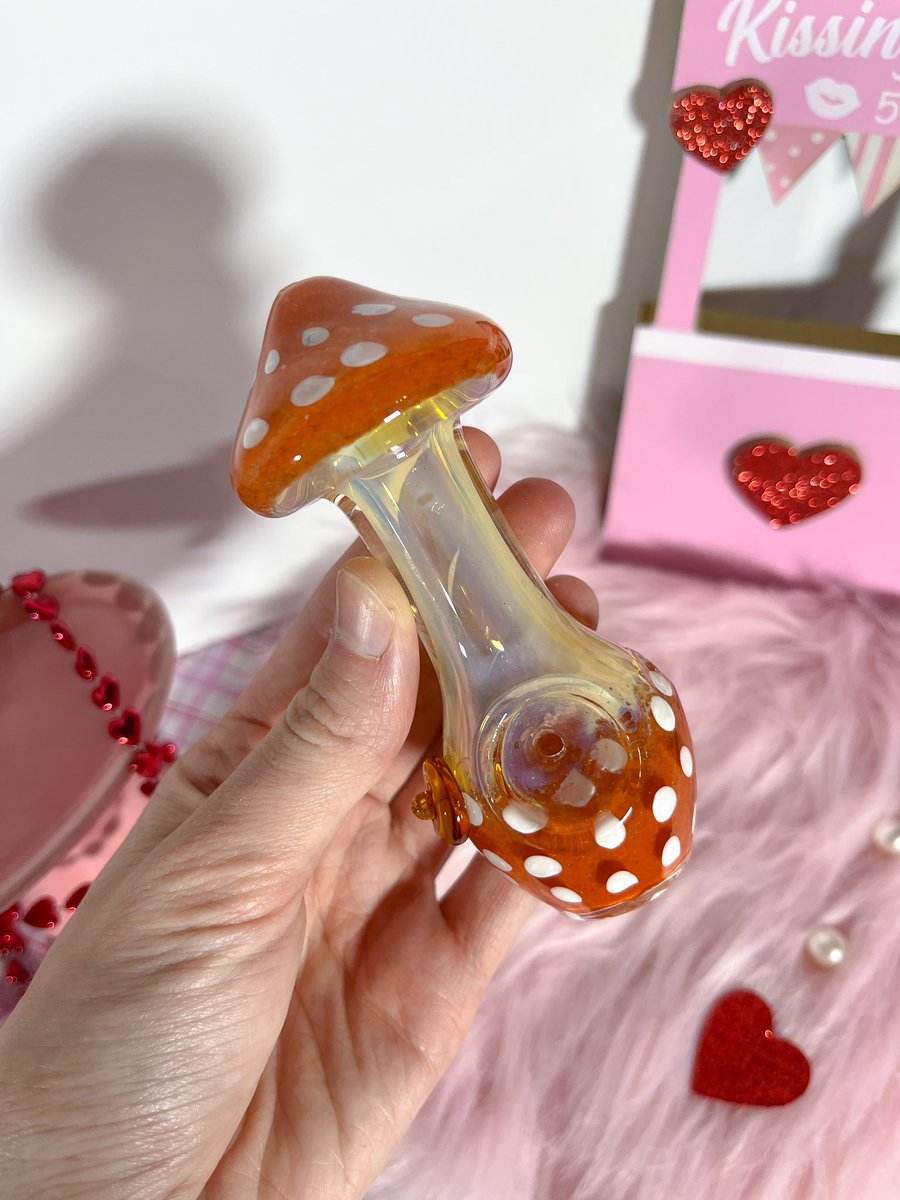 Valentines Collection live tomorrow at 10am cst (1.26.24) on IG shopcrescentmoodss #pipes #Mushroom #mushroompipes #pipe #glasspipe #bong #smokeshop #girly #stoner #girlystoner #pink #valentineday #ValentinesDay #vday #blue #gifts #stonergifts #smoke #CannabisCommunity