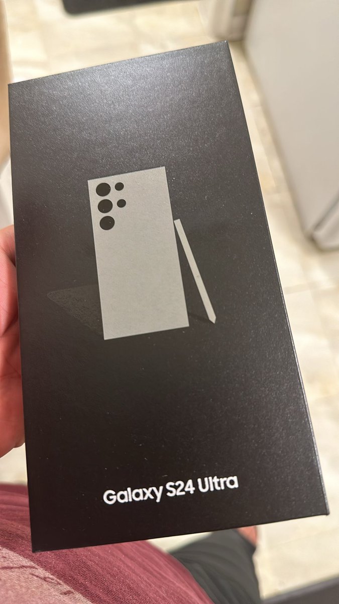 samwalker_0207's tweet photo. @sondesix I ordered after you and got it today 🤔 https://t.co/pQp3grU7k5