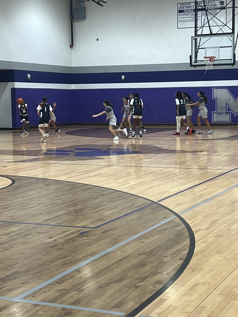 7th grade A Lady Panthers working hard tonight!! <a href="/MdjhAthletics/">MDJH_Athletics</a> <a href="/MDJH_Panthers/">McDonald Junior High School</a>
