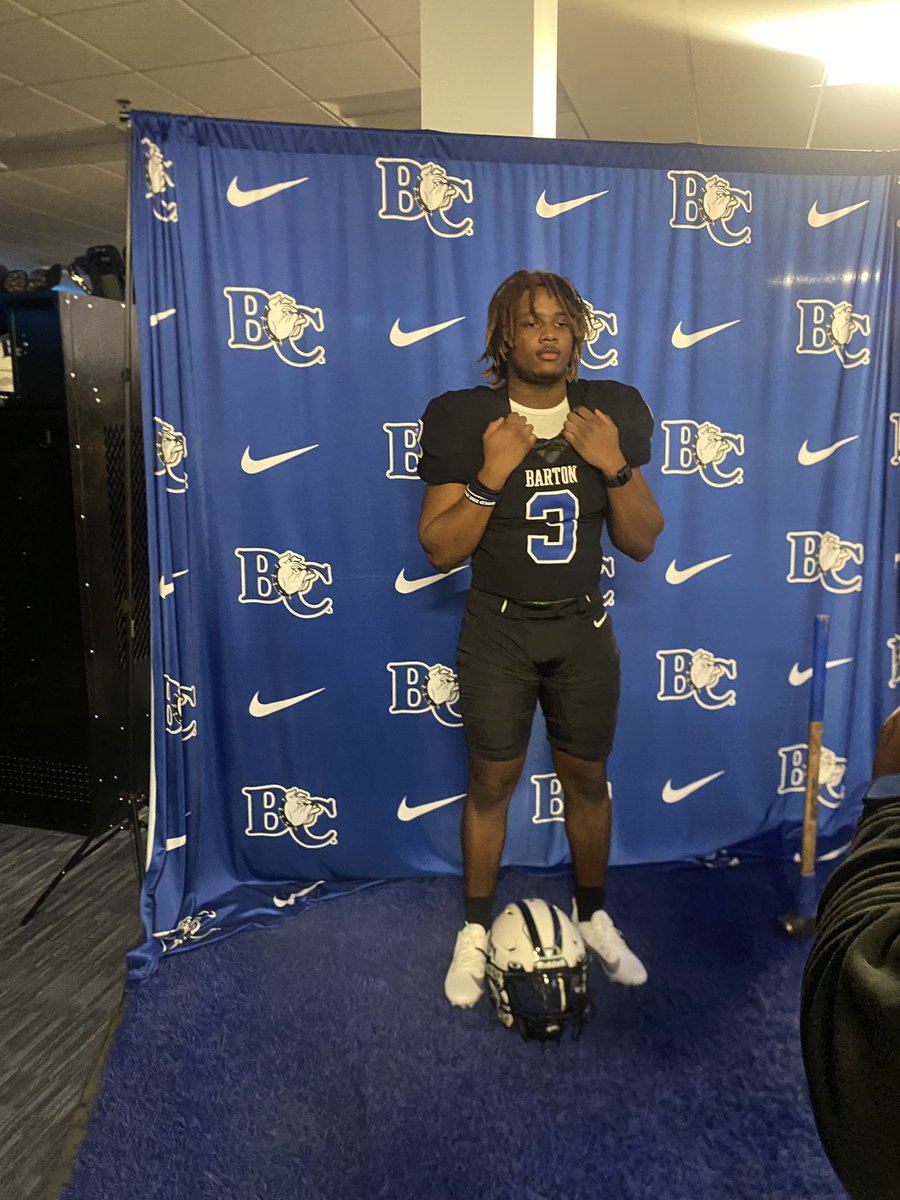 Corvee James tweet media