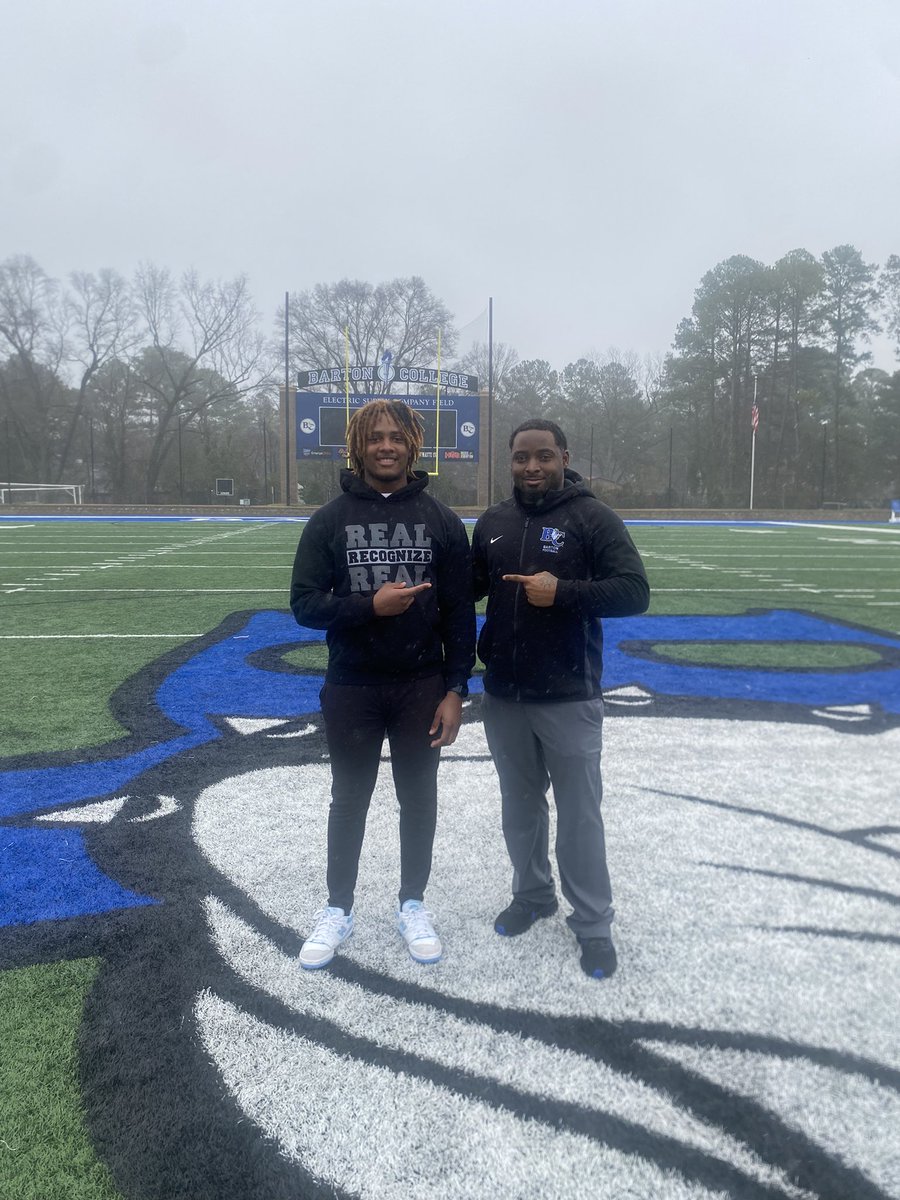 Corvee James tweet media