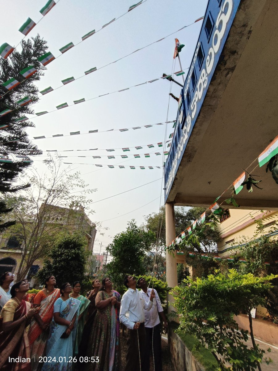 MPPSDPTURBAN's tweet photo. A successful celebration of unity and diversity! The flag hoisting at the MPP SIDDIPET URBAN office made for a memorable Republic Day. Thank you to all who participated. 
@Collector_SDPT @devakidevi20 @BRSHarish @PonnamLoksabha @seethakkaMLA @revanth_anumula @AcSiddipet 
#India https://t.co/EMRTdsL4CF